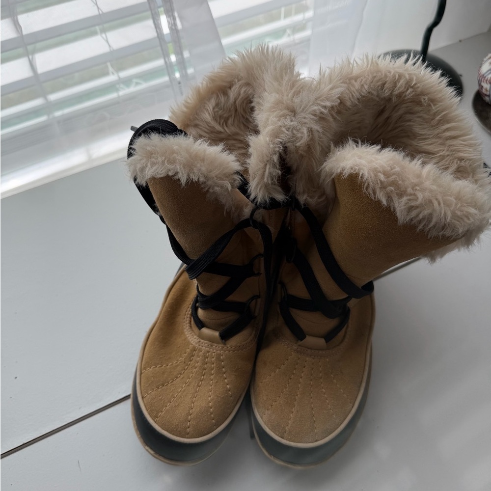 Sorel Leather Fur-Lined Boots - Picture 10 of 12